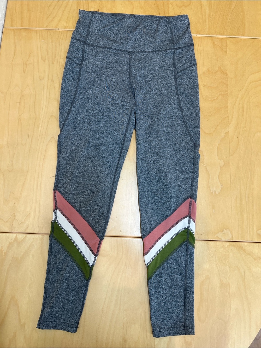 Daisy Fuentes Gray Leggings with Pink, White & Green Chevron Accents